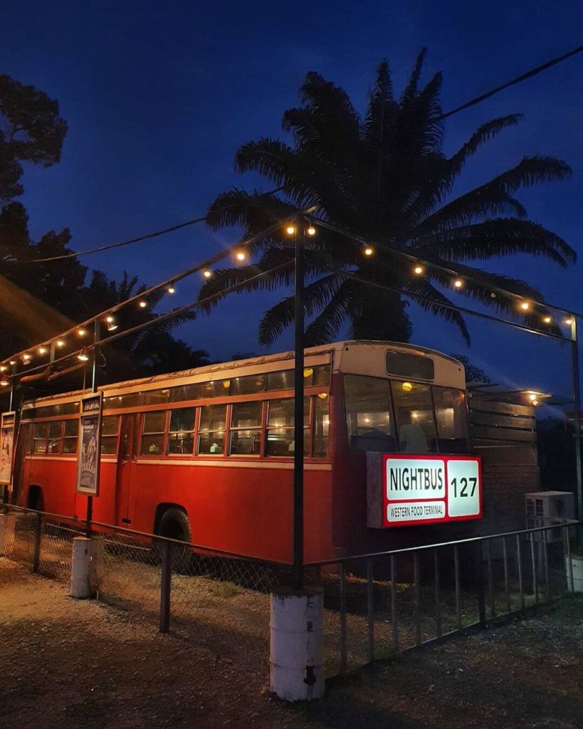malaysia-travel-bus-hostel-restaurant-bus127-night
