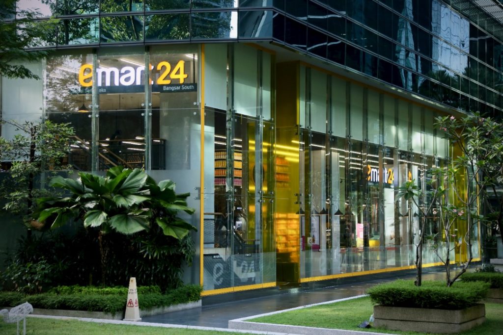 korean-emart24-malaysia-store-outdoor