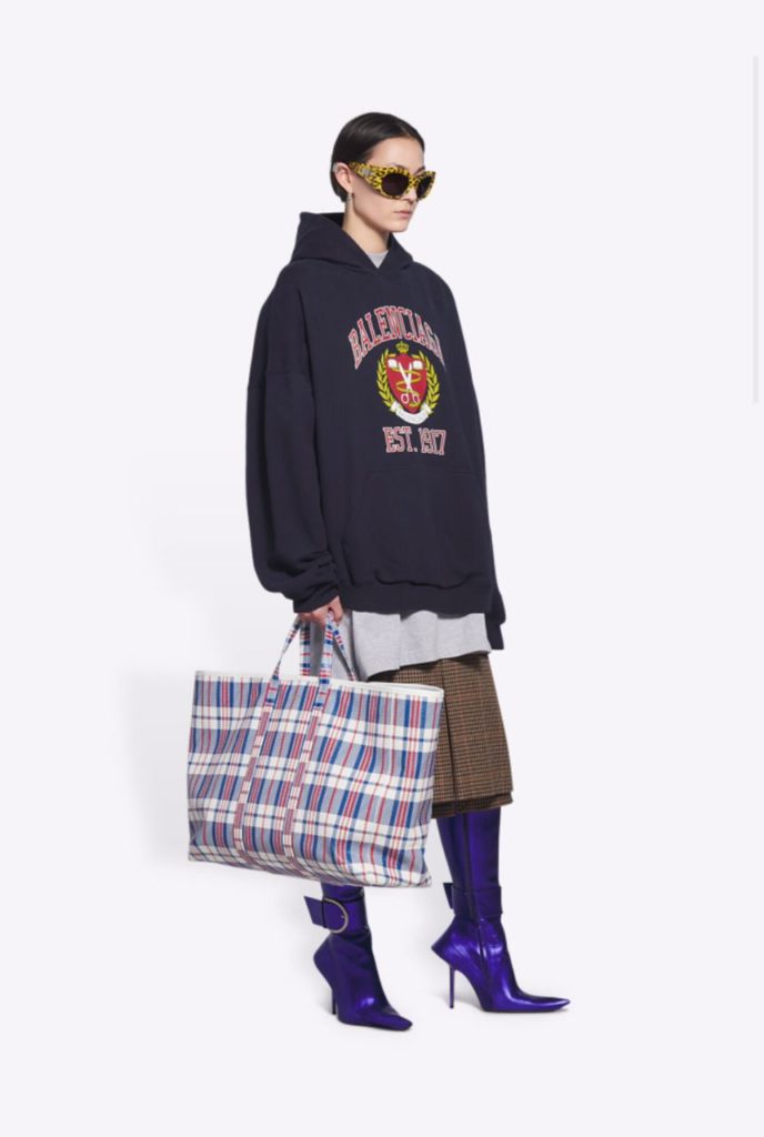 balenciaga-large-shopper-bag-model