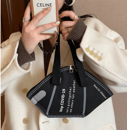 n95-handbag-selfie-black