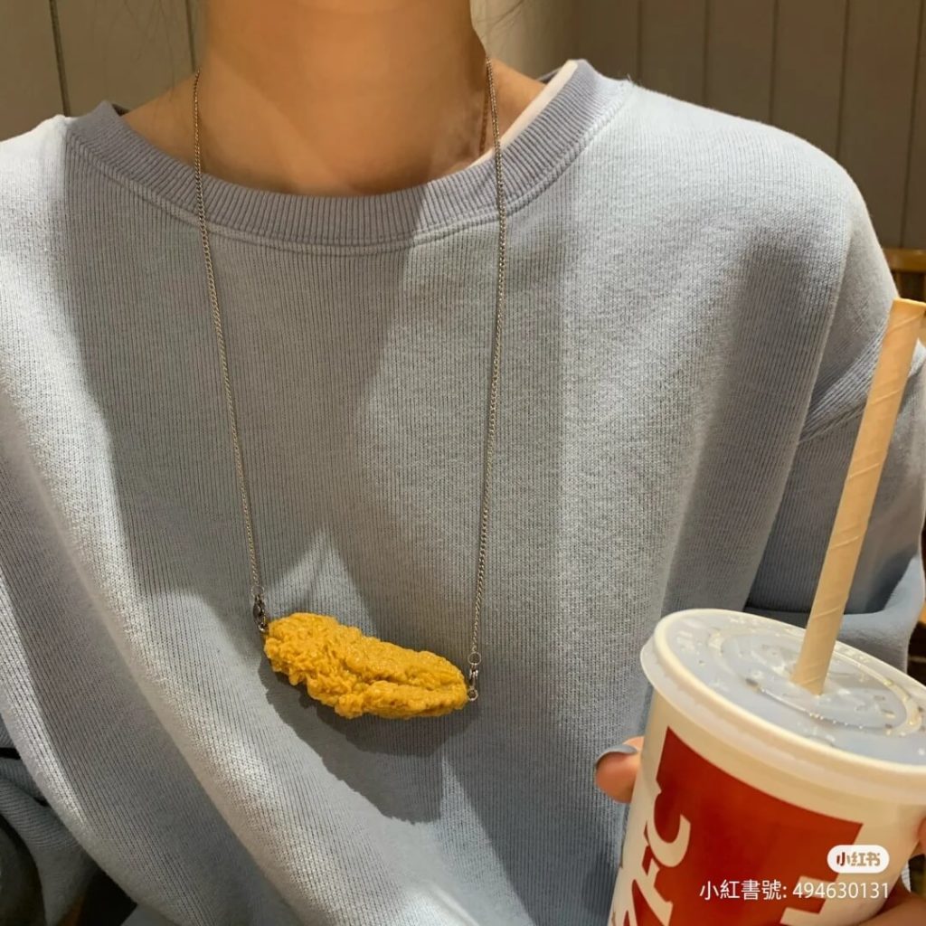 fried-chicken-necklace-kfc