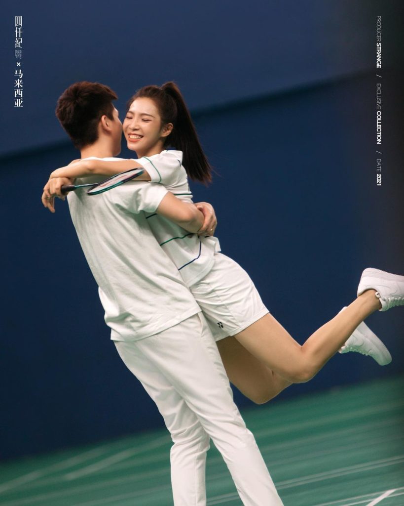 chow-mei-kuan-married-hug