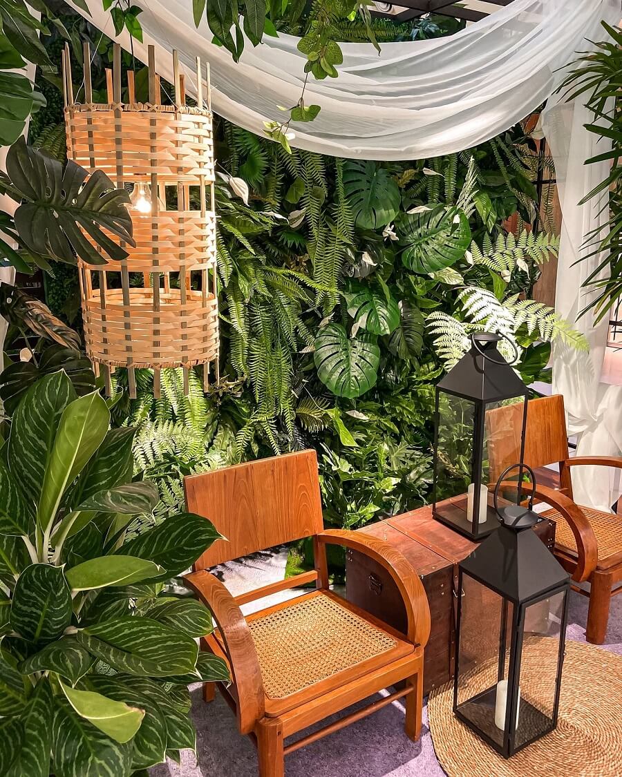 the-gardens-mall-raya-decoration-chair