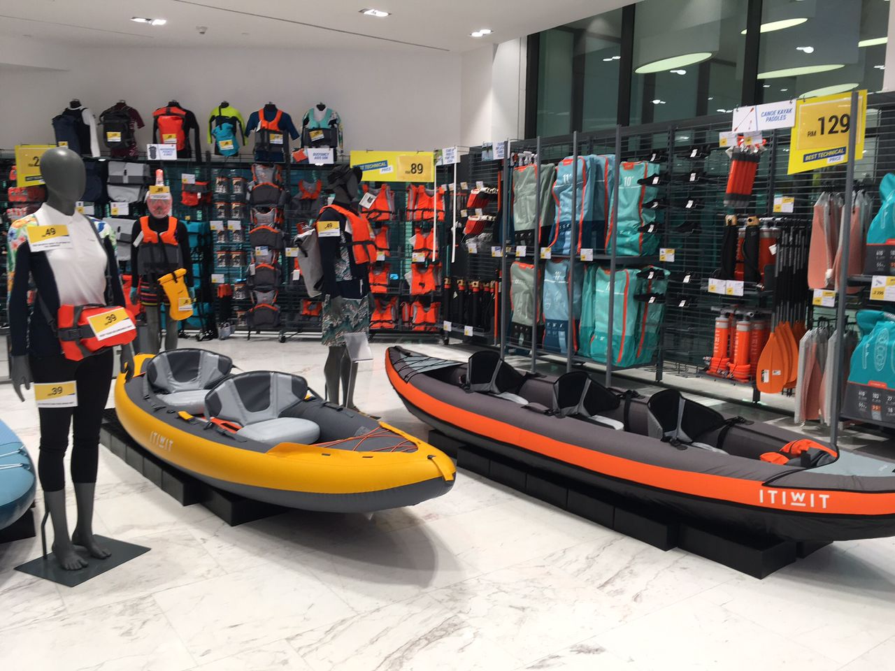 decathlons-new-flagship-store-in-shoppes-at-four-seasons-place-kayak