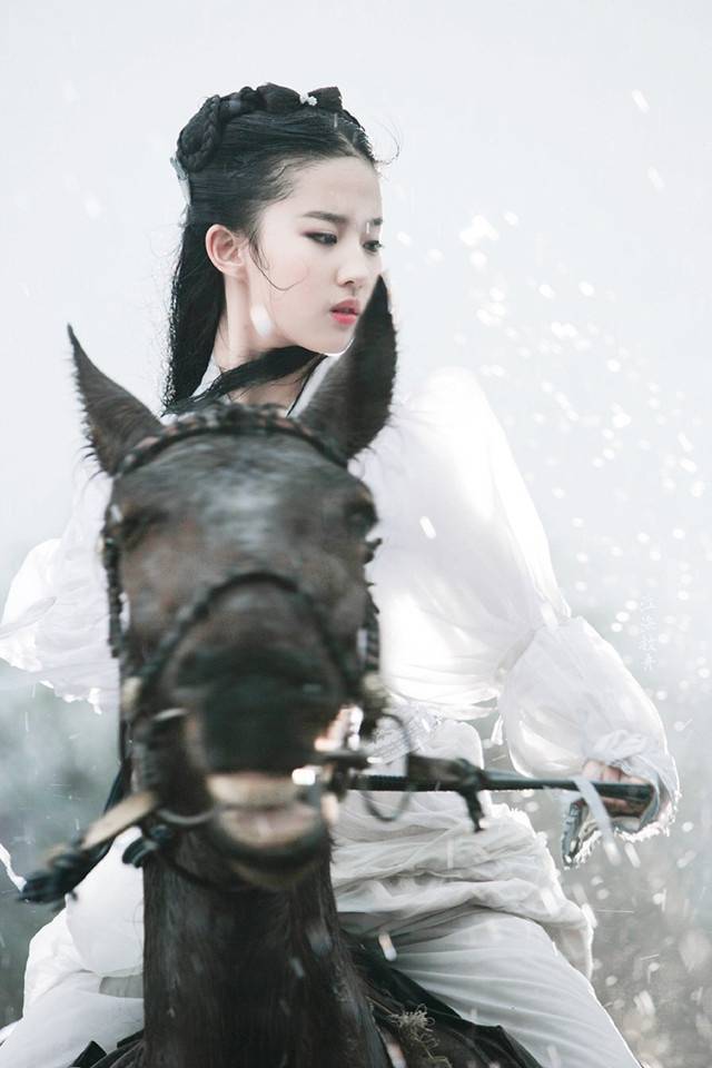 liuyifei-xiaolongnv-3