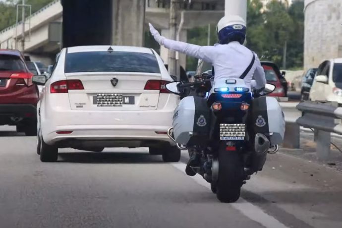 traffic-police-hand-signals-for-drivers-on-road