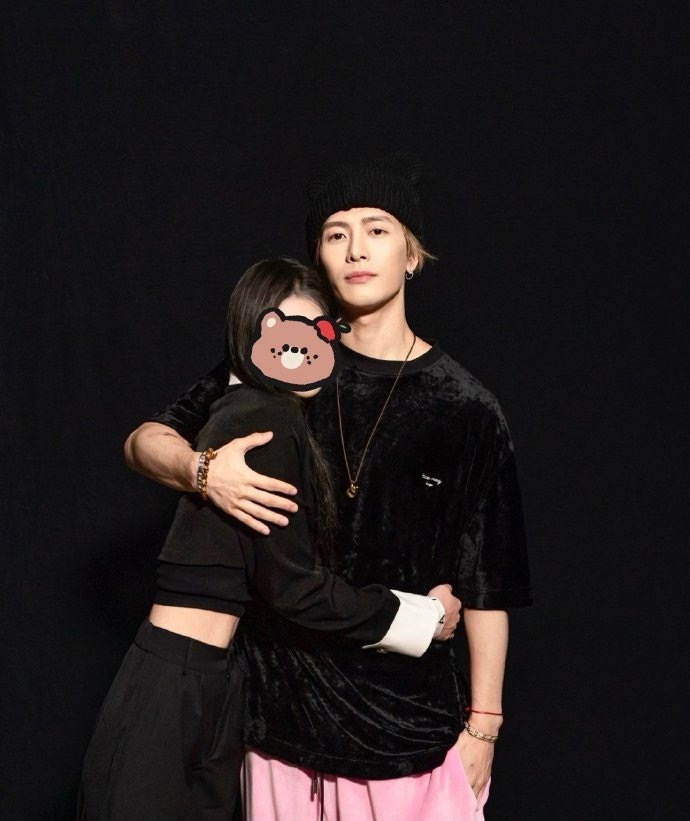 跟王嘉尔合照要5100令吉 网喊”离谱“ 粉丝：值得！ | 酱吃瓜 | 咖啡瑪麗 | 就酱YOUNG