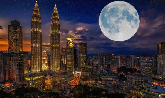 Largest Supermoon Over Malaysian Skies 31 August 2023 Feature