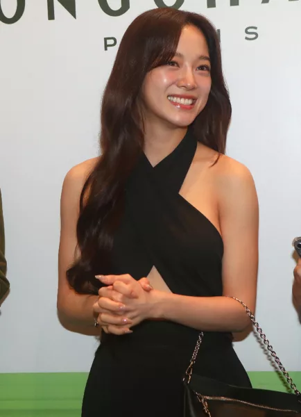 Kim Se Jeong Longchamp 1