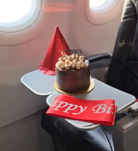 Airasia Surprise And Celebrate Birthday Onboard 1