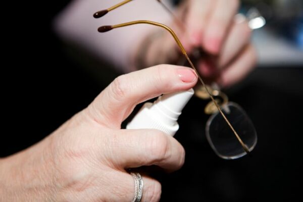 The Misconception About Using Eyeglass Cloth For Cleaning And Understanding The Proper Way To Clean Glasses 9