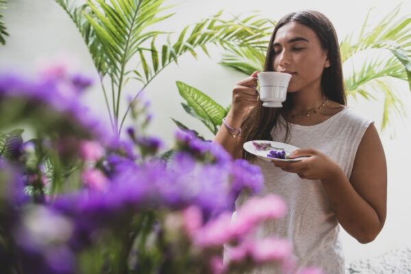 8 Ways To Avoid Awkward Social Situations (1)