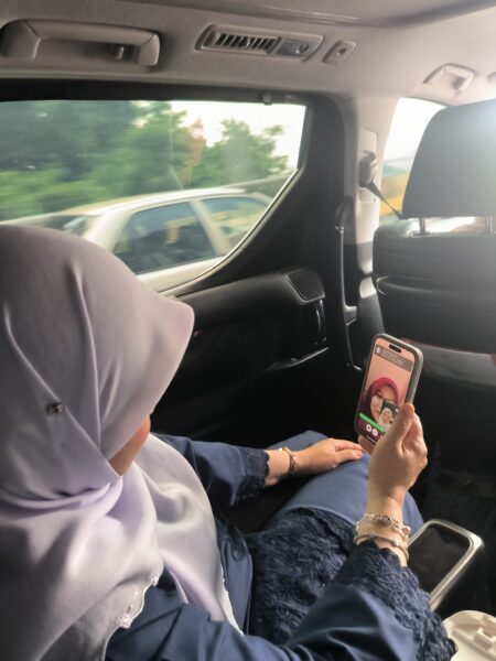 Sabah University Students Pack Their Luggage In Gunny Sack (1)
