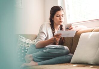 8 Common Situations Of Living Alone Lonely
