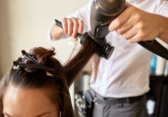 How To Use The Cold And Hot Air Settings On A Hairdryer