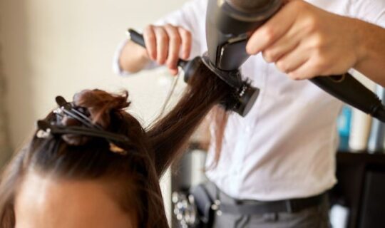 How To Use The Cold And Hot Air Settings On A Hairdryer