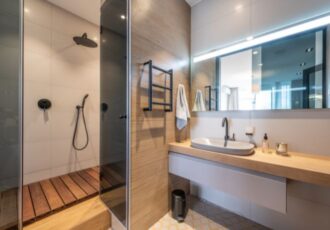 Should You Leave The Bathroom Door Open Or Closed