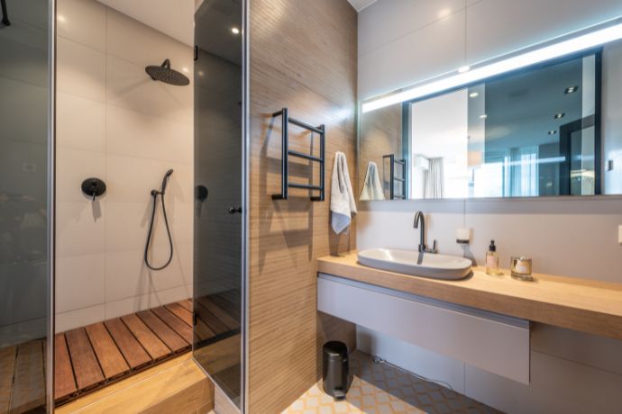 Should You Leave The Bathroom Door Open Or Closed