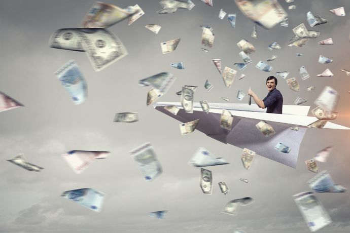 10 Things Secretly Rich People Do