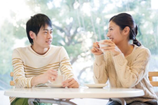These 15 Topics Will Easily Spark A Connection Couple