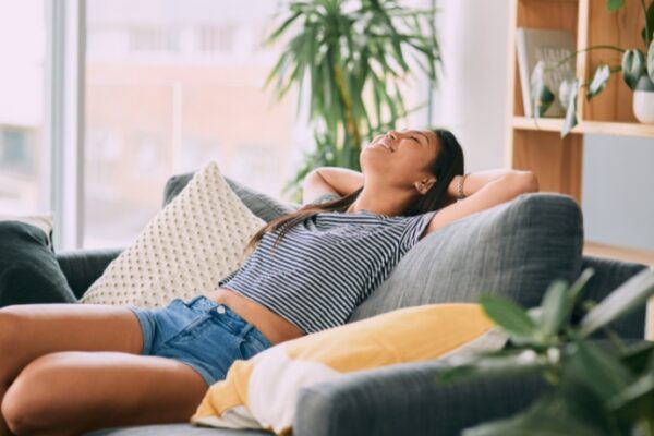 The Different Between Fomo And Jomo (1)
