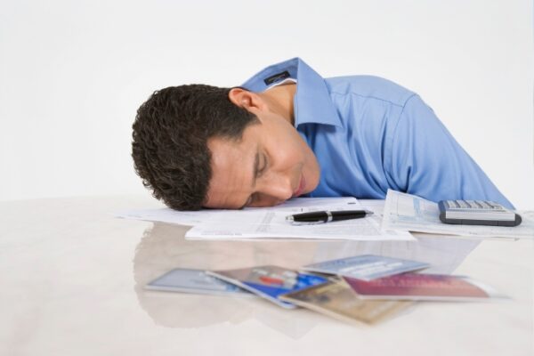 9 Signs Your Body Shows That Indicate You’re Not Getting Enough Sleep!2