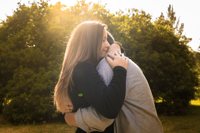Your Hugging Style Reveals Your Personality
