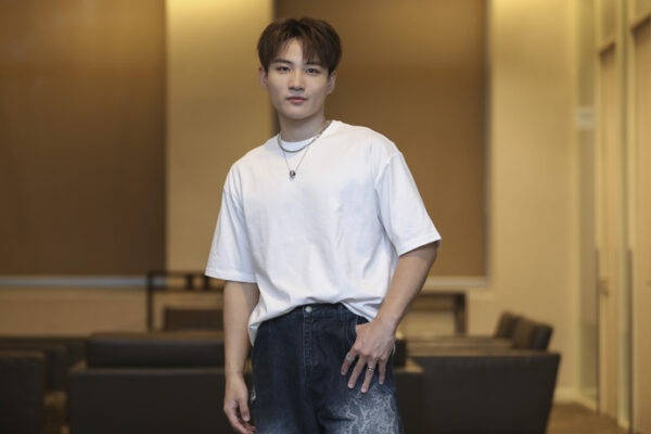 Li Xin Yi 8
