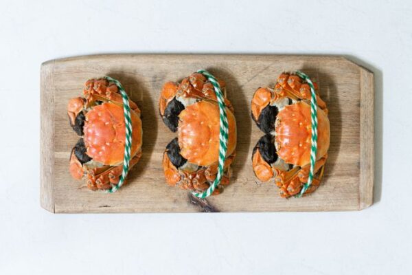 Who should avoid hairy crabs