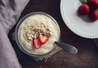 10 Delicious and Healthy Yogurt Topping Combinations