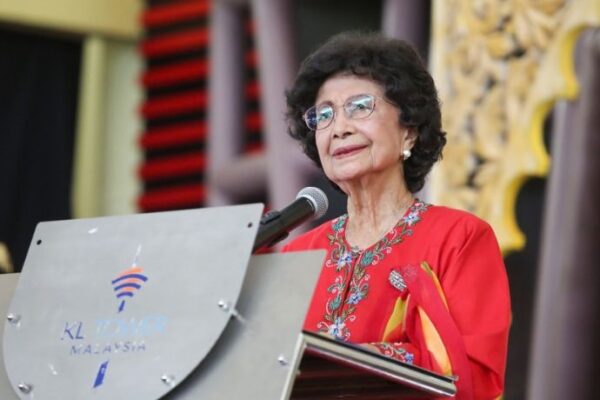 Tun Dr Siti Hasmah Mohamad Ali (2)
