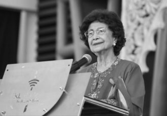 Tun Dr Siti Hasmah Passes Away at