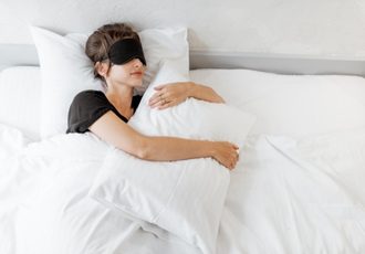 Need two pillows to sleep (4)
